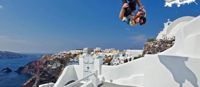 Red Bull Art of Motion: Breathtaking freerunning tricks in Oia, Santorini